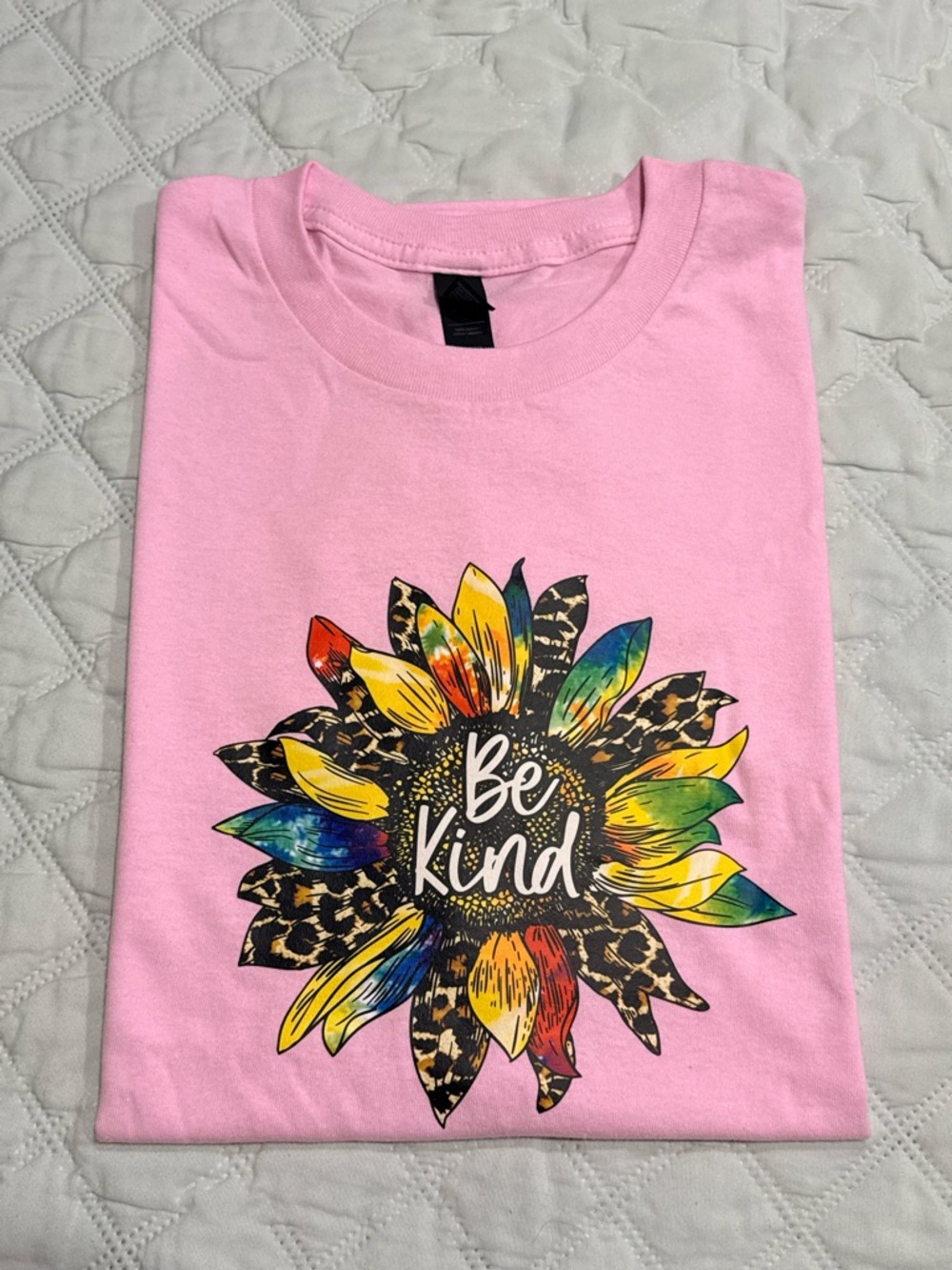 Pink Sunflower Graphic T-Shirt | Size L | Gildan Heavy Cotton